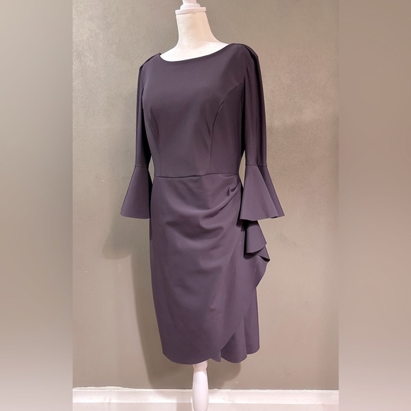 Elegant dress size 8 , wine color, bell sleeves with gathering on side hip - Picture 5 of 6